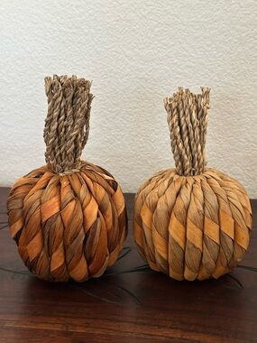 Set of 2 Straw Woven Wicker Decor Fall Pumpkins